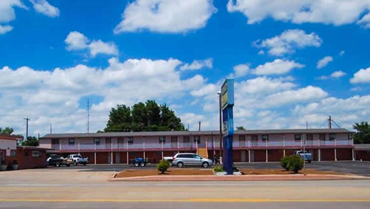 American Inn & Suites Чилдресс Экстерьер фото