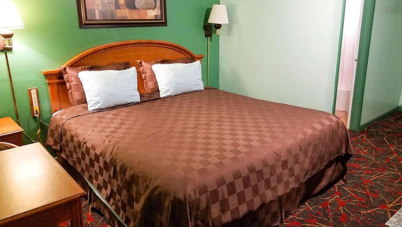 American Inn & Suites Чилдресс Экстерьер фото